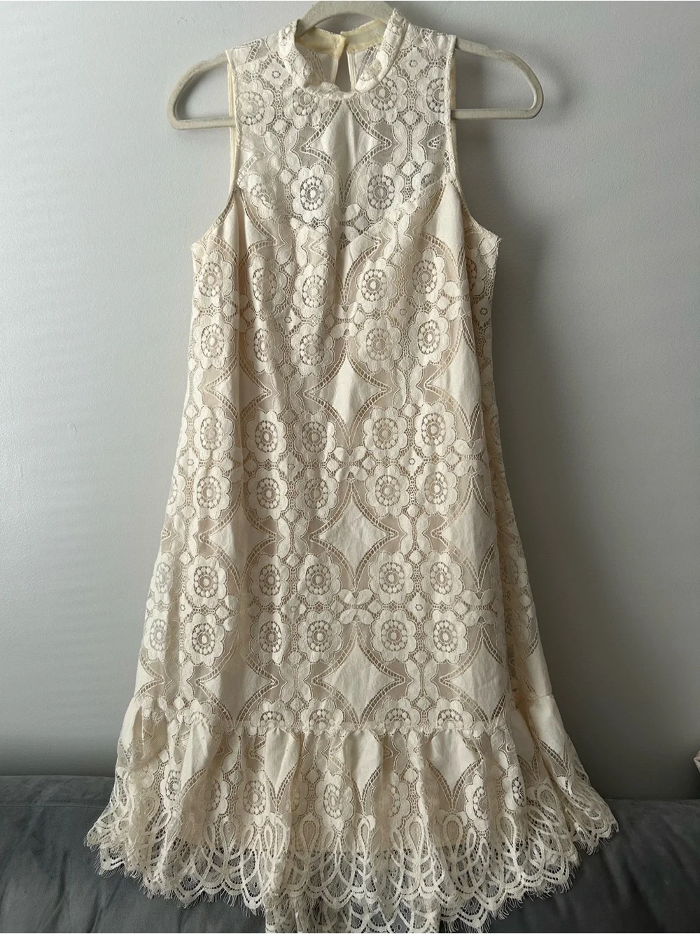 Erin by Wrin Featherston lace Mara dress 4 NWOT